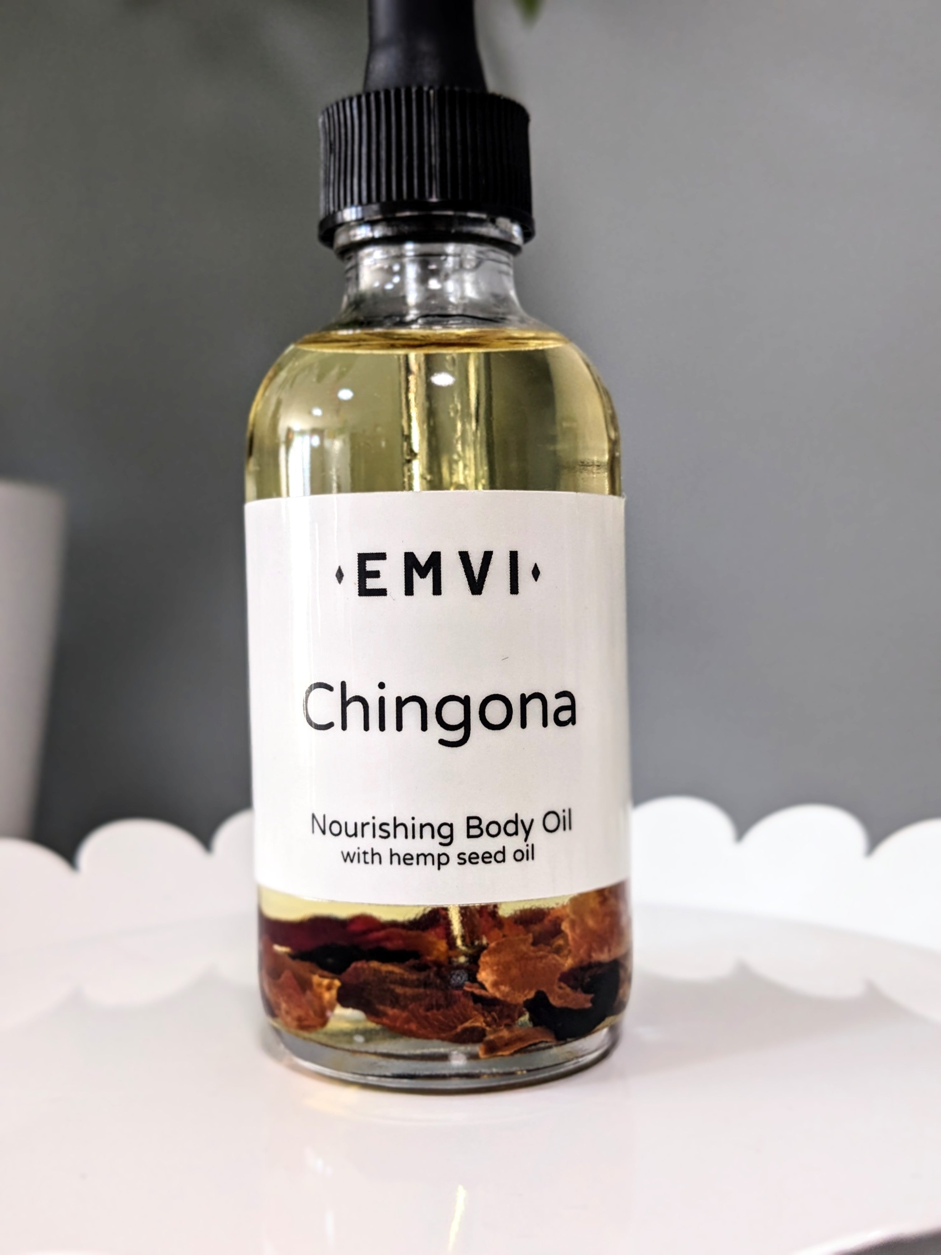 Chingona Nourishing Body Oil – Emvi